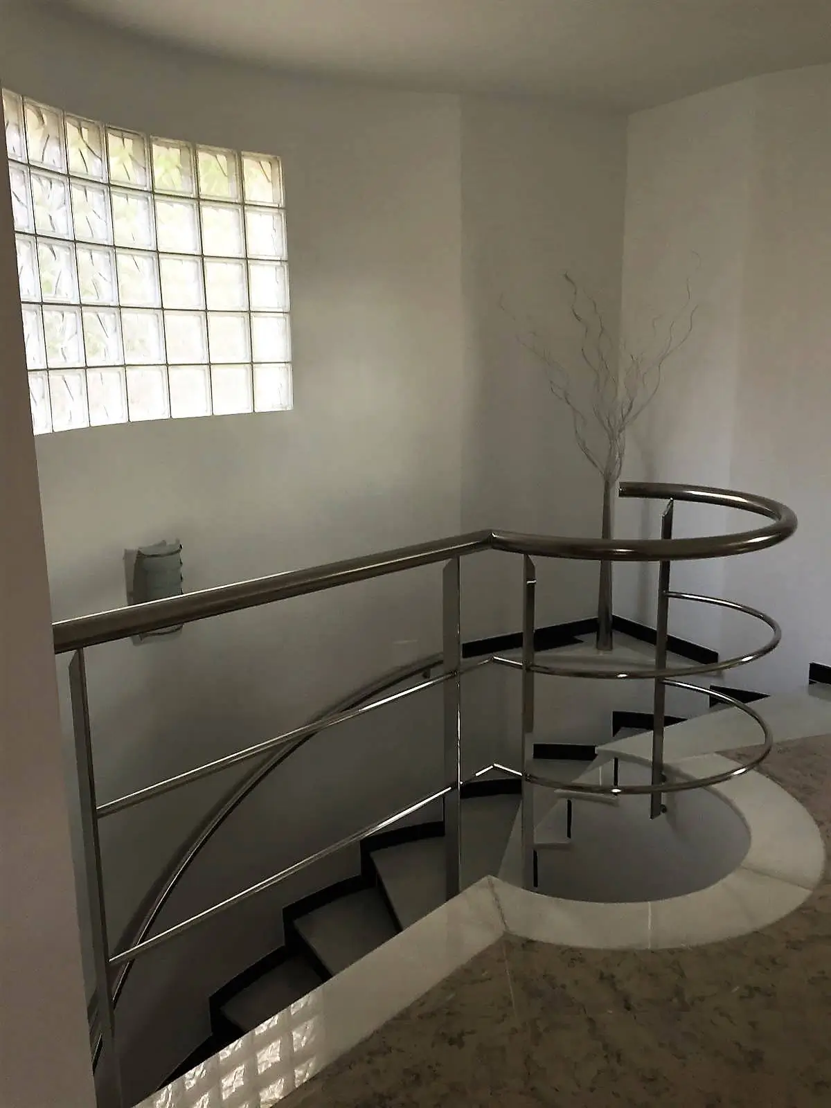 Barandas de escalera circular en acero inoxidable ISOTANK Ibérica, Lucena